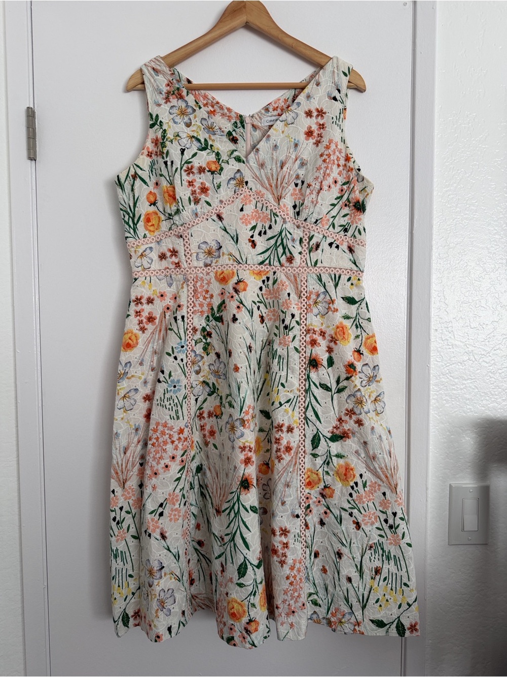 Calvin Klein Cream Dress with Peach and Blue Floral Print - Picture 2 of 7